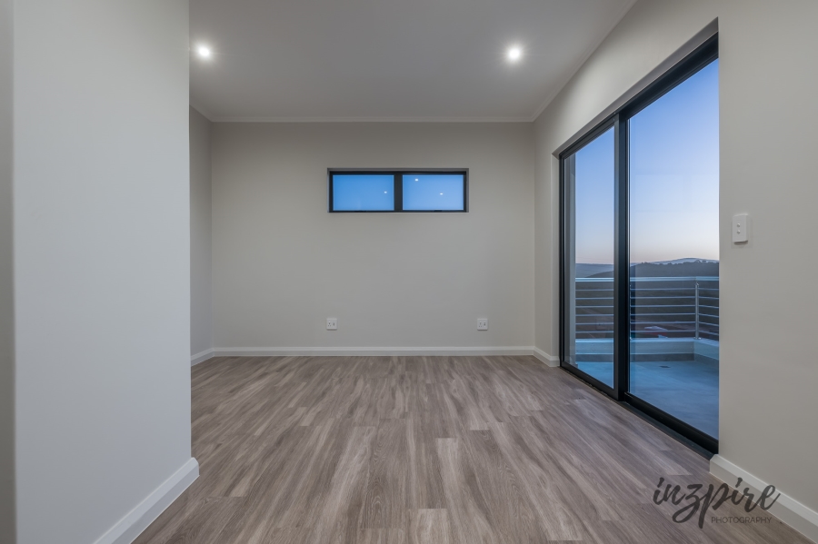 4 Bedroom Property for Sale in Outeniquasbosch Western Cape